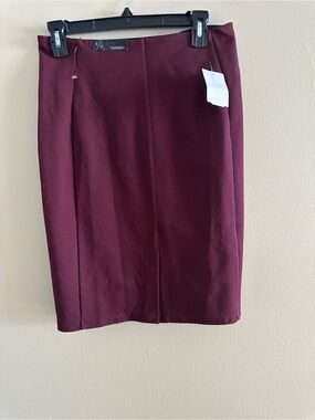NEW Liverpool Jeans Comp Bia Burgundy Pencil Skirt - Classic Office Style, Sz 8